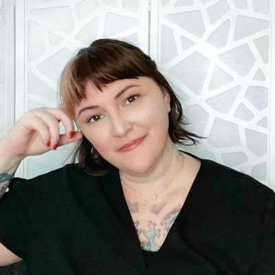 sarahdevux's profile picture. My journey from self-taught coding & design student to Front End Web Dev & UX Designer! (Im still in the student part)