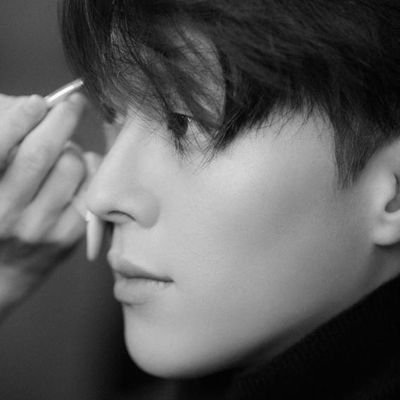 kiyongholic's profile picture. 배우장기용을 애정합니다.