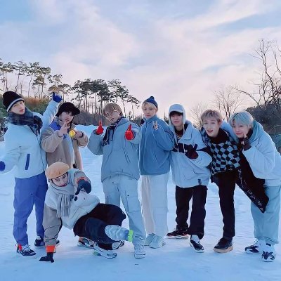 nicolleCacere12's profile picture. 