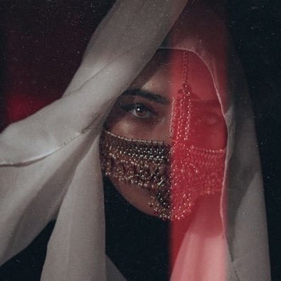 رفيقُة ألقصيّد حُبيبة ألاغانِي ألحُزينه.