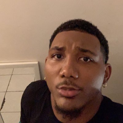 ynwkeke's profile picture. C’est dans l’axe