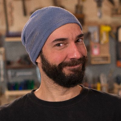 Físico. Colunista no Olhar Digital. Pesquisador de Consciência Artificial e Segurança de IA. Divulgador Científico pelo Scicast. Psicólogo de Robôs.