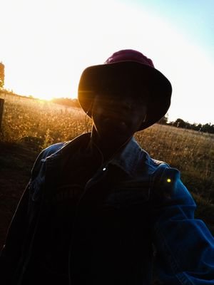 4Sadunya's profile picture. This user is dark ⚫️