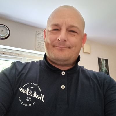 MickCar33276996's profile picture. never right in the head