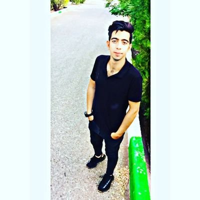 khazaee13's profile picture. ‏غَرق تو،تَباهی مُعَلَق بی فَردا…✌