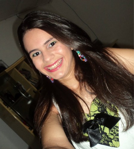 Minha Personalidade

  sou eu que faço, minha vida sou eu que vivo,
  então não se meta nela senão sai ferido. {♥}