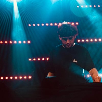 henrytomwallis's profile picture. Bookings: henrytomwallis@gmail.com