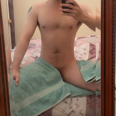 Horny as fuck. I share 18+ gay content, so no under age 🔞! #gay #gay18plus #essex #essexboy