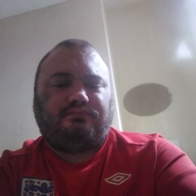 GaryKeys19's profile picture. Fun, down to earth. Massive Leeds United fan. Follow me and I'll follow back