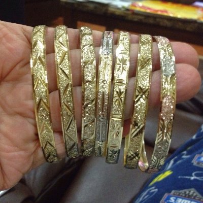 arifmadna's profile picture. 