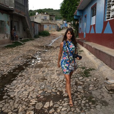 Julia Echeverría Profile