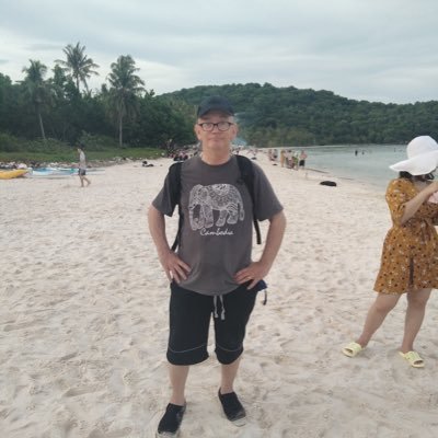 TomVietnam4's profile picture. Tôi sống ở Việt Nam, tôi đã kết hôn và đang học tiếng Việt. Chào :)