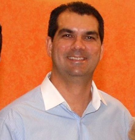Coronel da PMAP, Mestre em Biodiversidade Tropical (Unifap), torcedor do Fluzão e do Papão, cantor e compositor. Feliz e de bem com a vida!