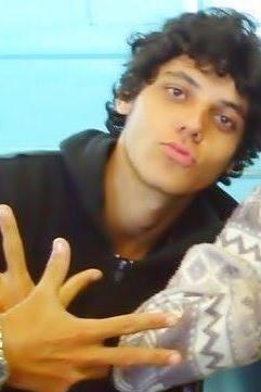(...) like an angel, I live in freedom constant :) - 19 anos, boleiro, SÃOPAULINO, muitos me amam & poucos me convêm .! - Quer saber mais ? #SIGAM