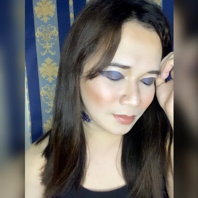 enavoij's profile picture. 