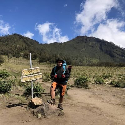 Fasilitator dan Pendaki Gunung.