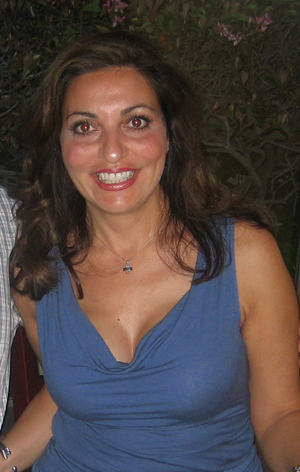 verazaarour's profile picture. Entrepreneur, Product/UX,UI Design, Idea Girl