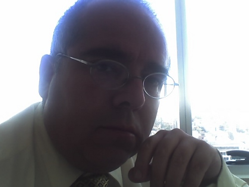 Abogado y Magister en Derecho Público. Amante de la arquitectura, la pintura, la historia y el cine. Candidato a concejal por Santiago.