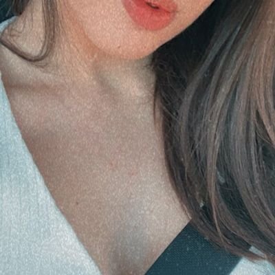 amo dominar 🙊🔥 |
25 |
gosto de ser agradada 💕 |
avalio as vezes tbm