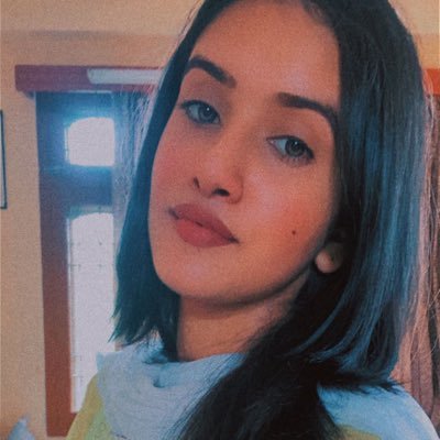 swati_thakur__'s profile picture. 7🥫:I fuckin am weird :/