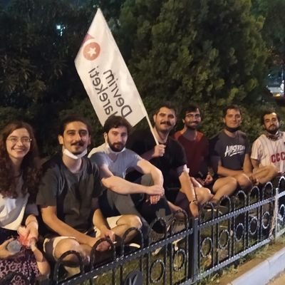 Elektrik Mühendisi, Teknik Üniversiteli,İTÜ 
| İÜ Siyasal

@Devrim_Hareketi

De Te Fabula Narratur