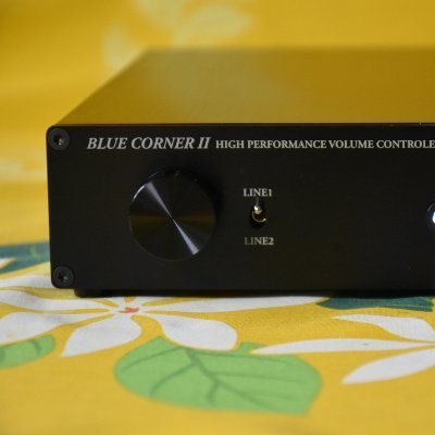 mikenekosou's profile picture. 量産メーカー製では採用されない、特徴を持った方式のボリューム・コントロールのプリアンプを個人製造してBASEで販売しています。ご興味がありましたらHPにお立ち寄りください。
日々のオーディオの試みと、日常を描いている「三毛猫荘」というサイトも運営しています。よろしければ、そちらもお立ち寄りください。