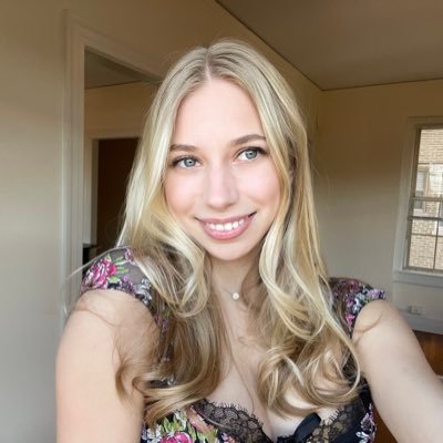 emmalucke's profile picture. johns hopkins ‘23 | aphi