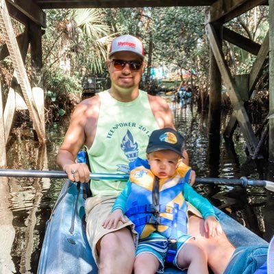 Father of 2 boys. Wife’s pretty awesome too! Ag Technology Degree. Farming. Ag Retail.