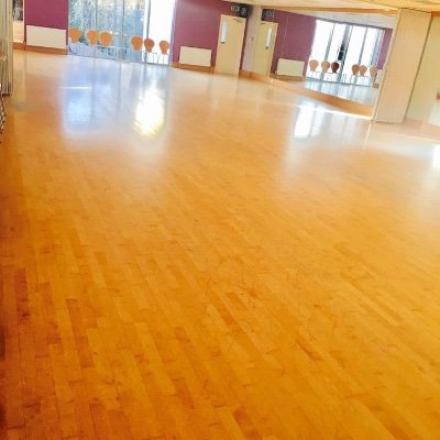 Classes in Ballroom, Latin,  Dance Fitness, & Street Dance / Hip Hop. Director is a former Pro dancer on TV's Strictly Come Dancing. Beautiful venue.