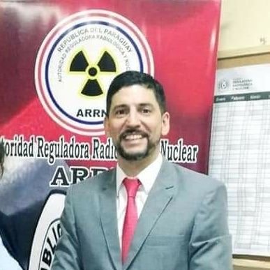 Economista - Gerente de REVITA Centro Oncológico- Ex Ministro Secretario de la Autoridad Reguladora Radiológica y Nuclear. Destacado por las Naciones Unidas.