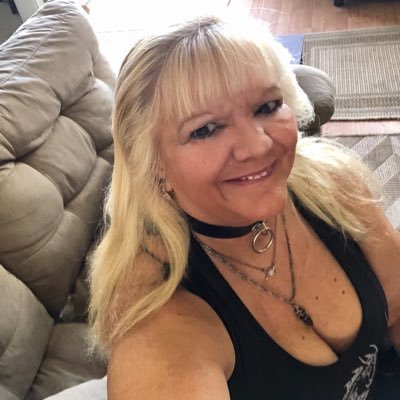 seace_valerie's profile picture. I am a happy go lucky female totally in love with my husband Thomas and my two fur babies Thor and Pandora a pitbull and a calico cat .