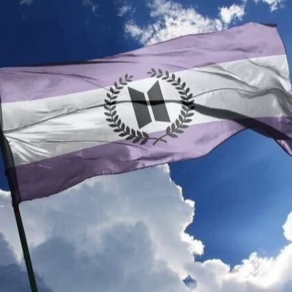 | @BTS_twt ARMY since 2016 | Professional Procrastinator | too many typos and grammatical errors