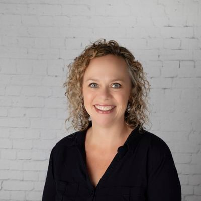 Mom, Instructional Designer, foodie, allergy friendly cook, UFC fan