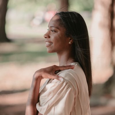 agee_10's profile picture. Former Pro Athlete🇸🇪🇨🇭🏀 MSU Alumna💚 #GODSpeed☝🏾