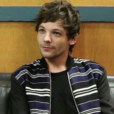 ImvotingforLou7's profile picture. 💙💚💛🧡❤️