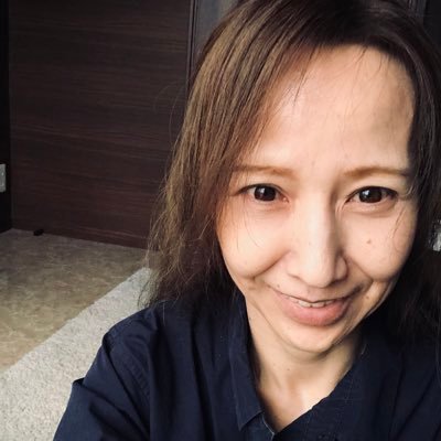 Rumi_mindfull's profile picture. 企業32年勤務（パワハラ,セクハラ,闇経験）▶︎52歳上京▶︎ベビーマッサージ、タッチセラピ、心理学、マヤ暦習得▶︎脳内ヒーリング、アーシング、レイキ、遠隔ヒーリング資格▶︎ 投資、マネタイズ▶︎子宮頸がん治療開発ベンチャー勤務🔴仕事にも心を込める❗️人との繋がりは財産