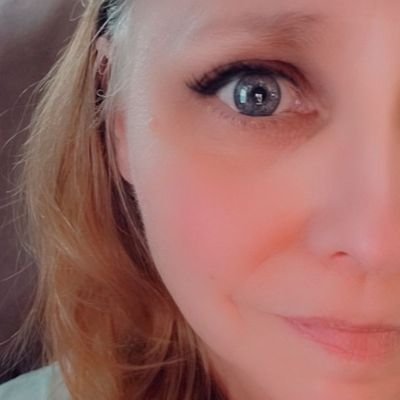 I am who I am....♈
Picture framer 🧟♀️movie & music 🎶lover & crafty cancer survivor 🎗️ TAKEN💖
#fuckcancer
#horror
#HorrorFam
#HorrorCommunity
NO DM'S PLZ.