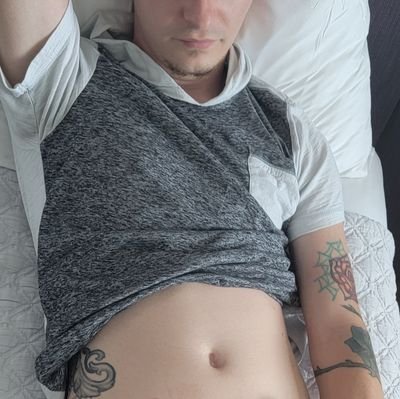 TwinkOtter1's profile picture. I am 5ft 4in shorty and loving it!! I follow back if you follow me. men only! 18+!