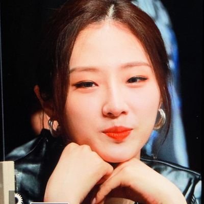 yyxyhannie's profile picture. moved to @lesbida