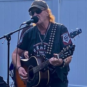 Musician - Singer - Songwriter from Connecticut, USA
https://t.co/d5gl0gmOhz