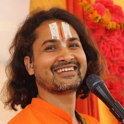 सरल हूँ साफ हूँ ख़ुद की तलाश में हूँ जिसे पाकर किसी आश्रय की जरूरत ही नही होती ये तो मेरे भीतर का मैं है बाहर वाला गूगल कीजिये @digitalbabaiam