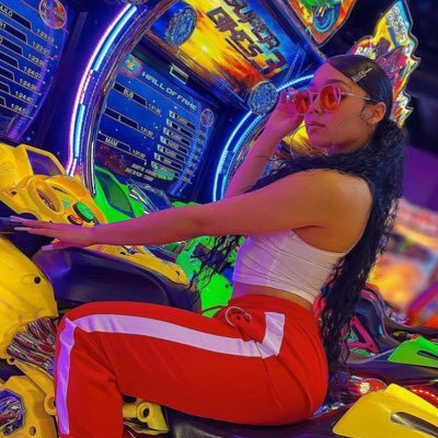 MaryamM456's profile picture. Optimism is the secret of happiness❤️.