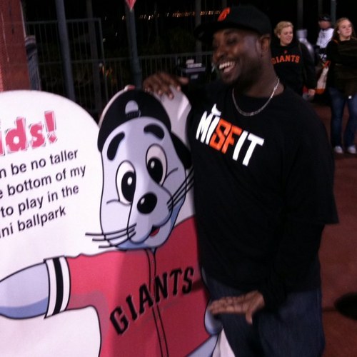 E5hunit's profile picture. 9ers 4 life. Los Gigantes n GSW. Never resist a temporary inconvenience for a permanent solution