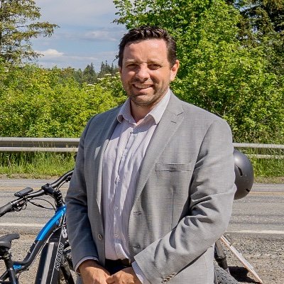 Provincial Liberal Candidate- Inverness, husband, father and entrepreneur / Candidat Libéral provincial- circonscription d'Inverness, mari, père et entrepreneur