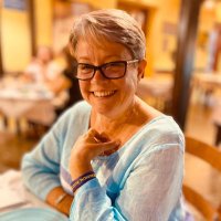 Jo Davies (@revjo46) 's Twitter Profile
