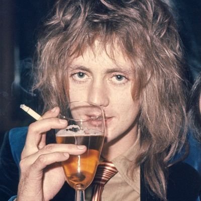 FROSTFREE2003's profile picture. 𖠇 • · ᵗᵃ̃ᵒ ᵈᵉᵐᵒⁿᶦ́ᵃᶜᵒ ᵠᵘᵉ ᶦⁿˢᵘˡᵗᵃ ᵃ ᵛᶦᵈᵃ ᵐᵃᶦˢ ᵖʳᵒᶠᵃⁿᵃ · • 𖠇