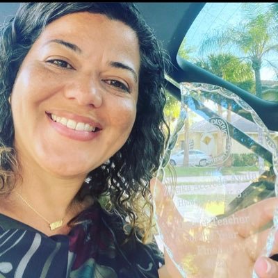 Palm Beach School District Teacher @ParkVistaH #ESE#Autism#PE #spanish#23years Born in PR, 🇵🇷Teaching in FL♥️🧩🇺🇸