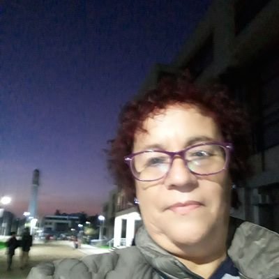 EugeniaVilches4's profile picture. Vivir la vida loca