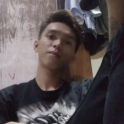 Sukses itu hanya mimpi bagiku
Tapi harus kita beli agar hidup mu berarti