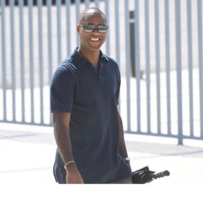 mz2350539297's profile picture. Se a vista está ruim, mude a perspectiva!